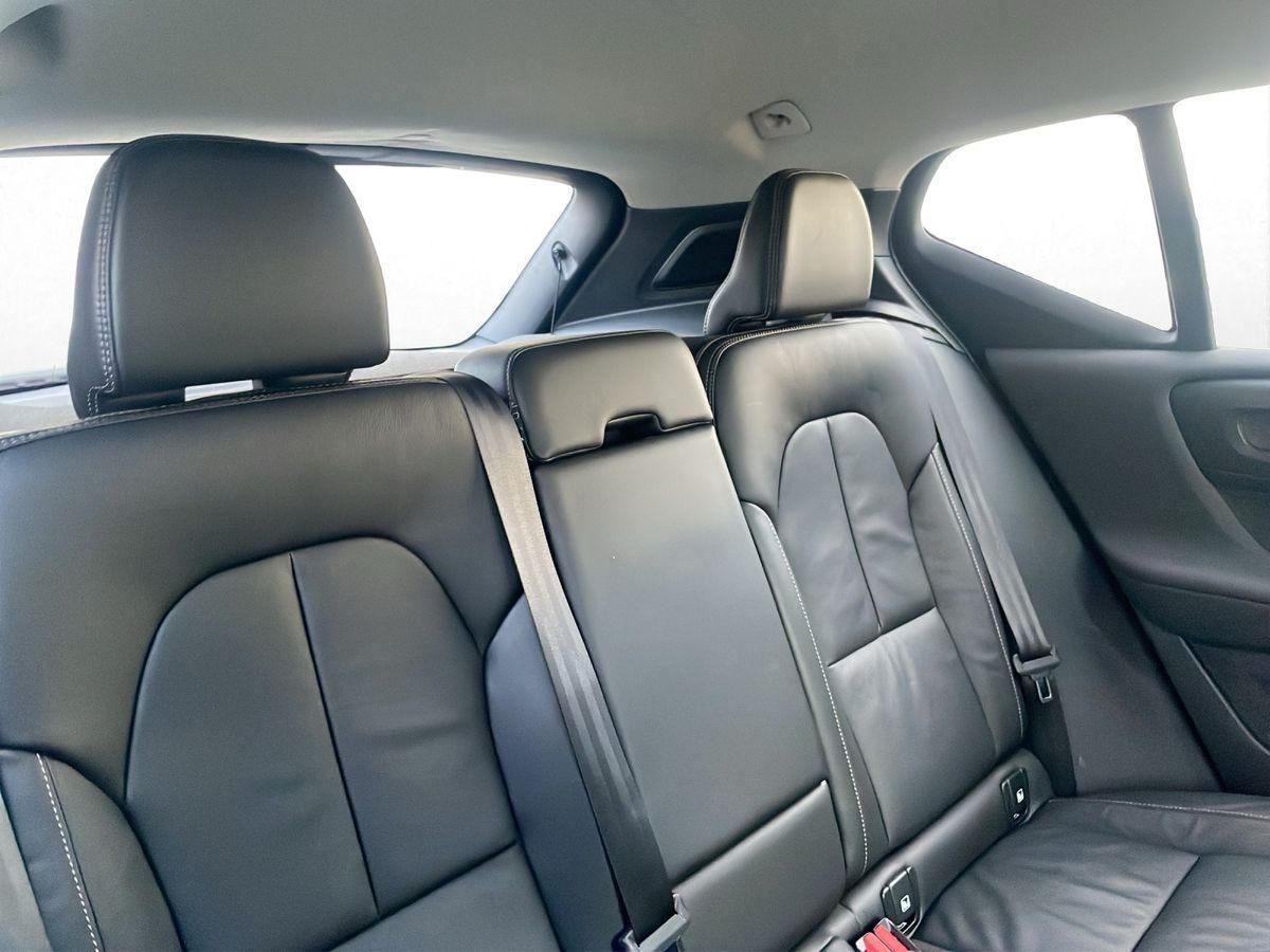 Volvo XC40 Recharge Plug-in Hybrid MY23 PLUS BRIGHT