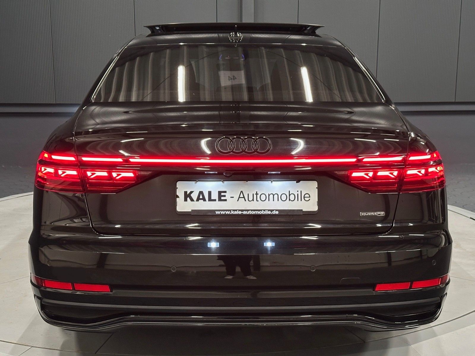 Audi A8 50 TDI quattro S-Line - Samsaru's Car Outlet