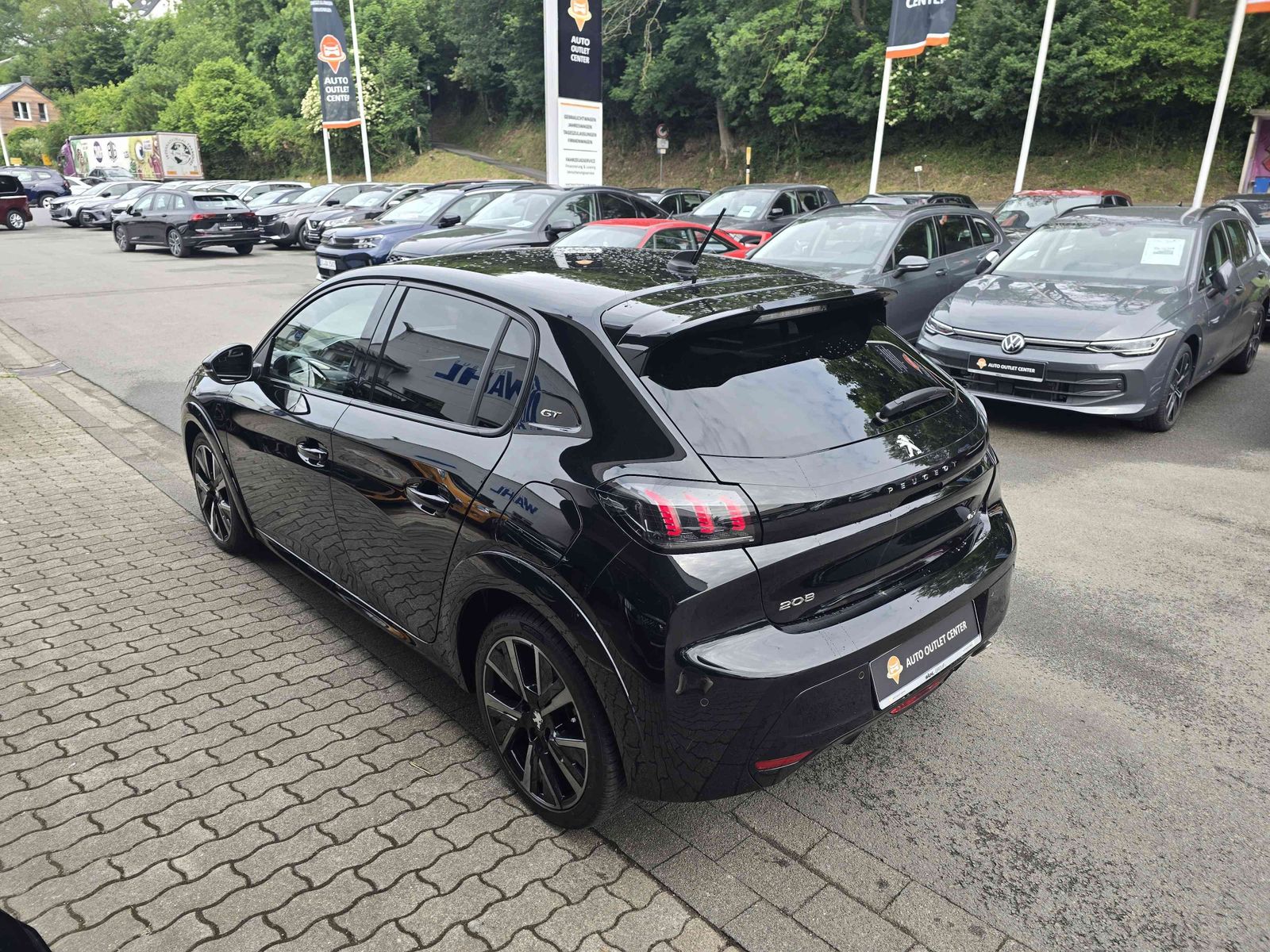 Peugeot 208 GT - Samsaru's Car Outlet