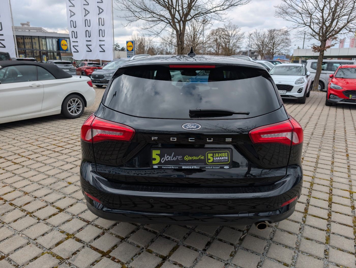 Ford Focus Turnier 1.5 Titanium X Aut - Samsaru's Car Outlet