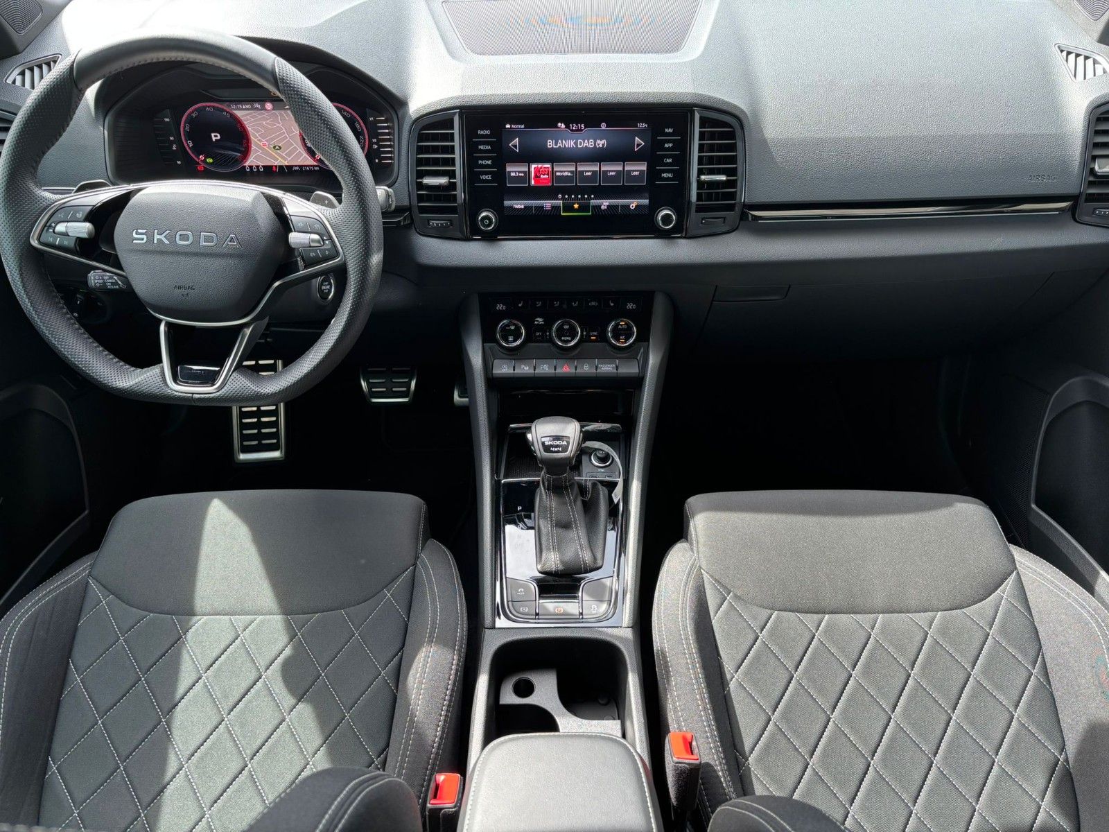 Skoda Karoq Sportline *AHK/Navi/SHZ/ACC/Garantie*