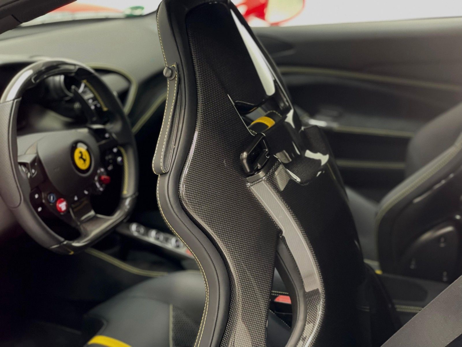 Ferrari F8 - Samsaru's Car Outlet