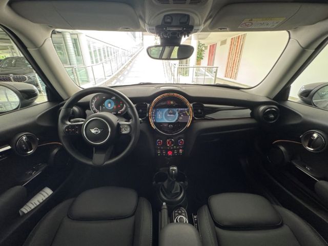 MINI Cooper S - Samsaru's Car Outlet