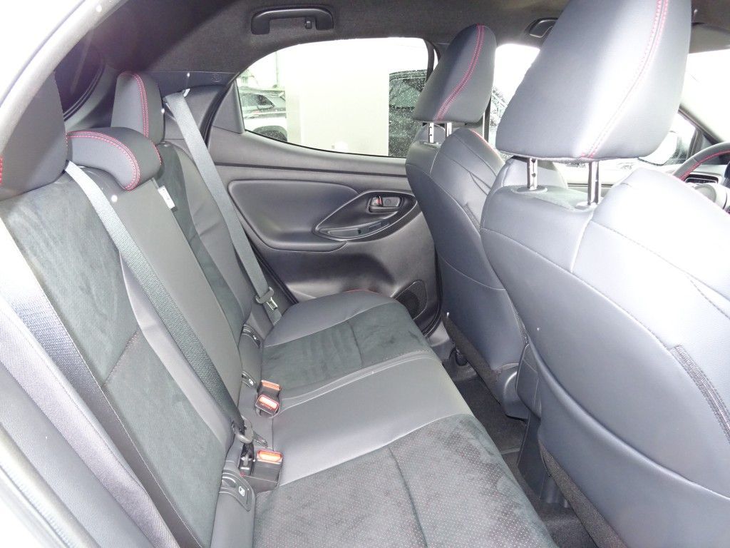 Toyota Yaris Hybrid 130 1.5 VVT-i GR SPORT