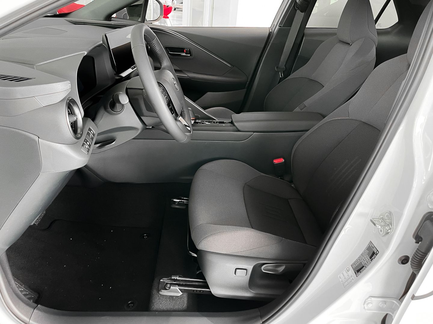 Toyota C-HR Hybrid - Samsaru's Car Outlet