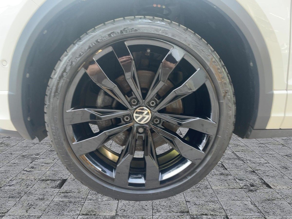 Volkswagen T-Roc 2.0 TSI 4M DSG R-LINE - Samsaru's Car Outlet
