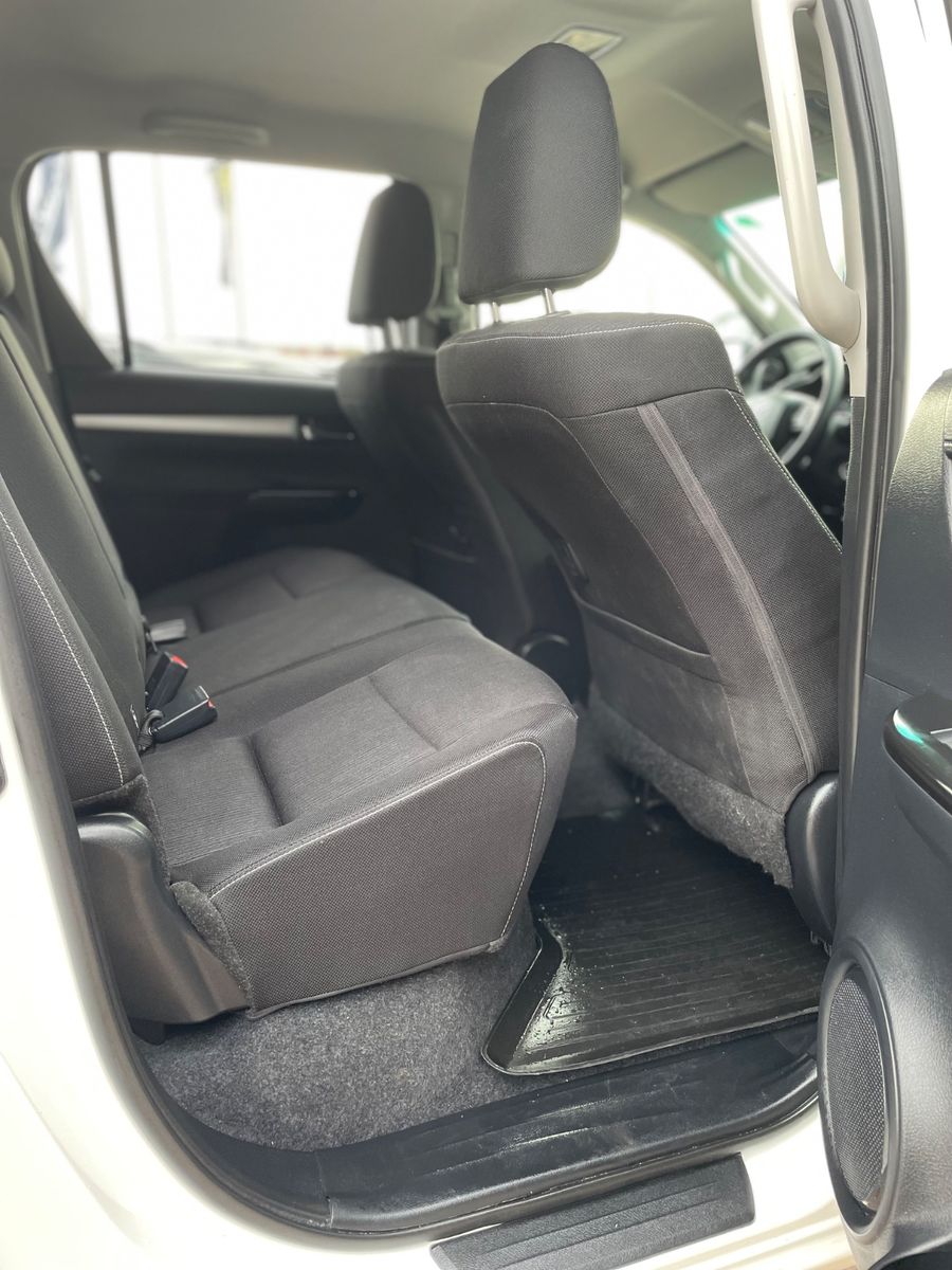 Toyota Hilux Double Cab Comfort 4x4