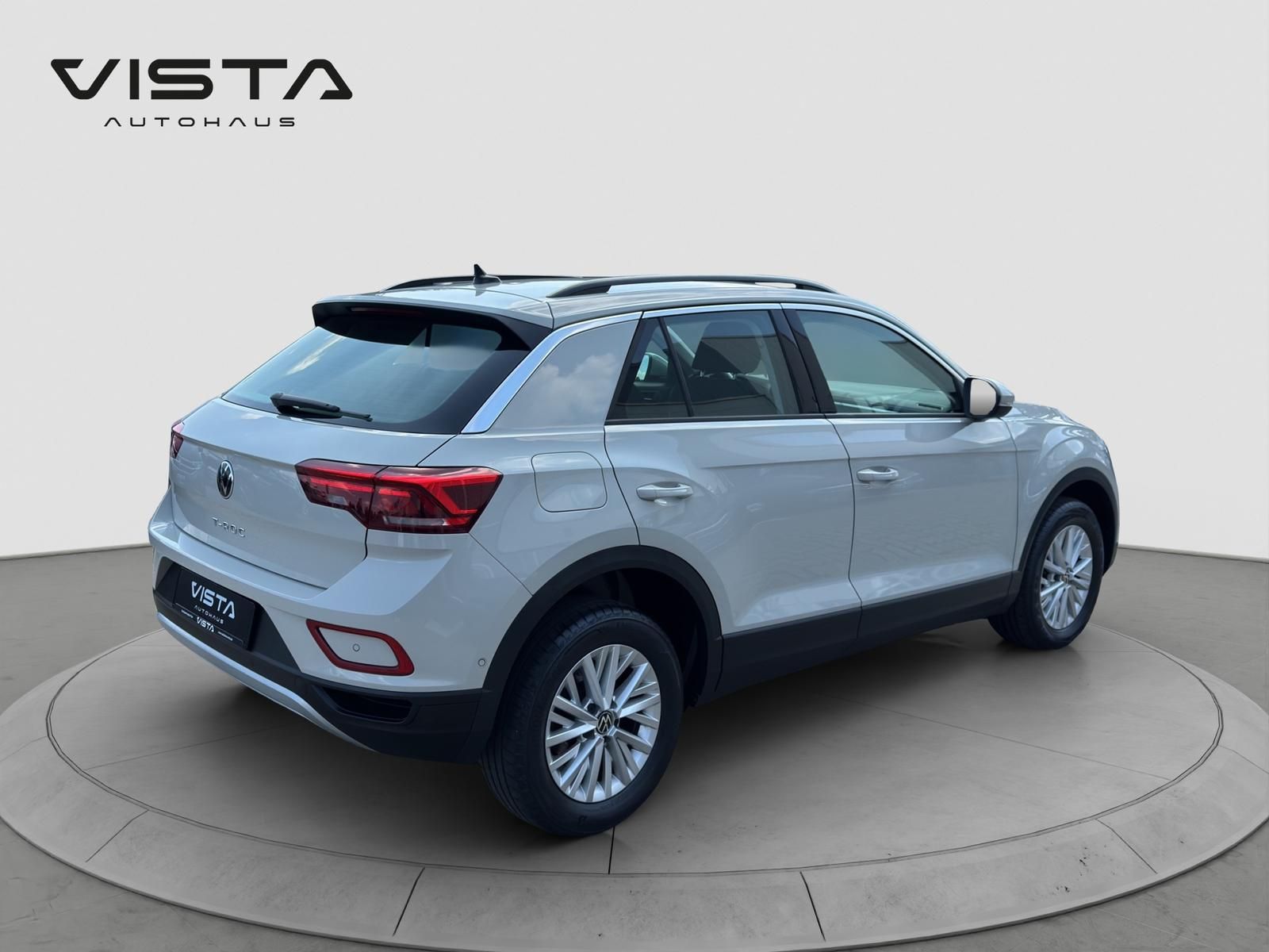 Volkswagen T-Roc Life 2.0 TDI - Samsaru's Car Outlet