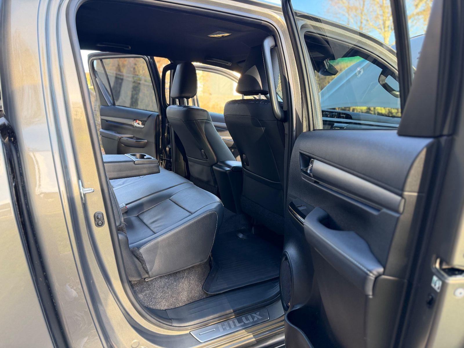 Toyota Hilux 2.8 D-4D 4Wd V48 Invincible*AHK*Büge