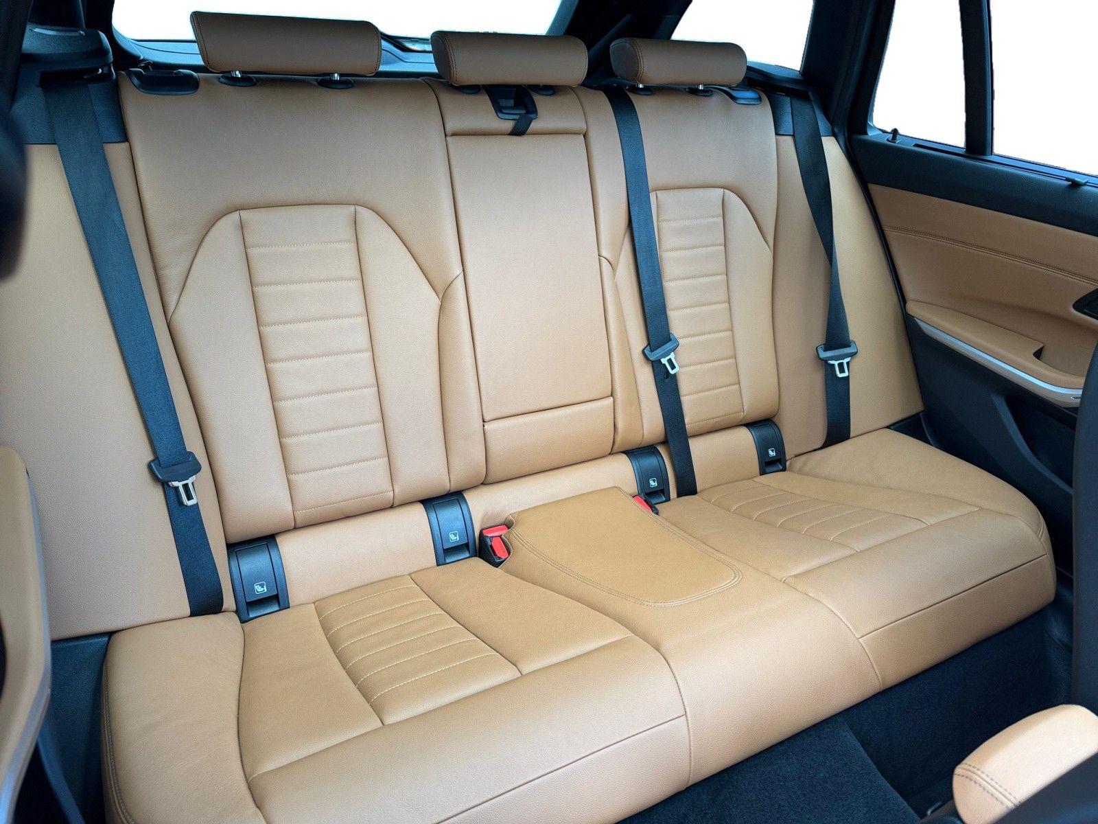 BMW 320d xDrive M Sport - Samsaru's Car Outlet