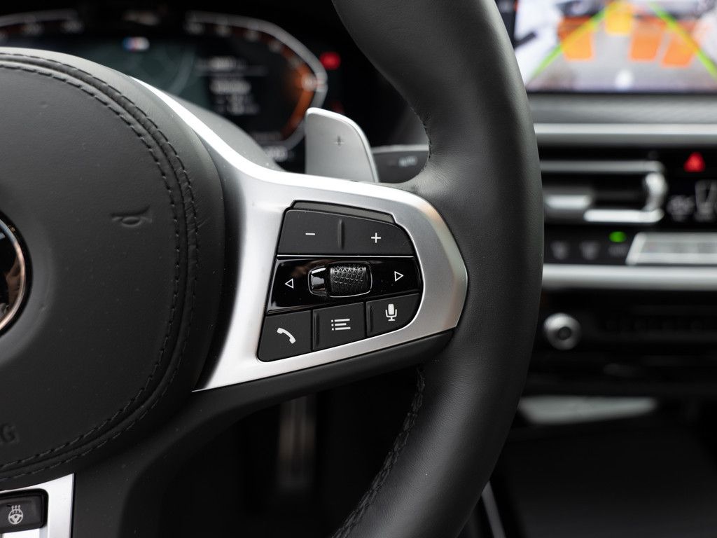BMW X4 xDrive 30d M-Sport FACEL. PANO AHK HUD LASER
