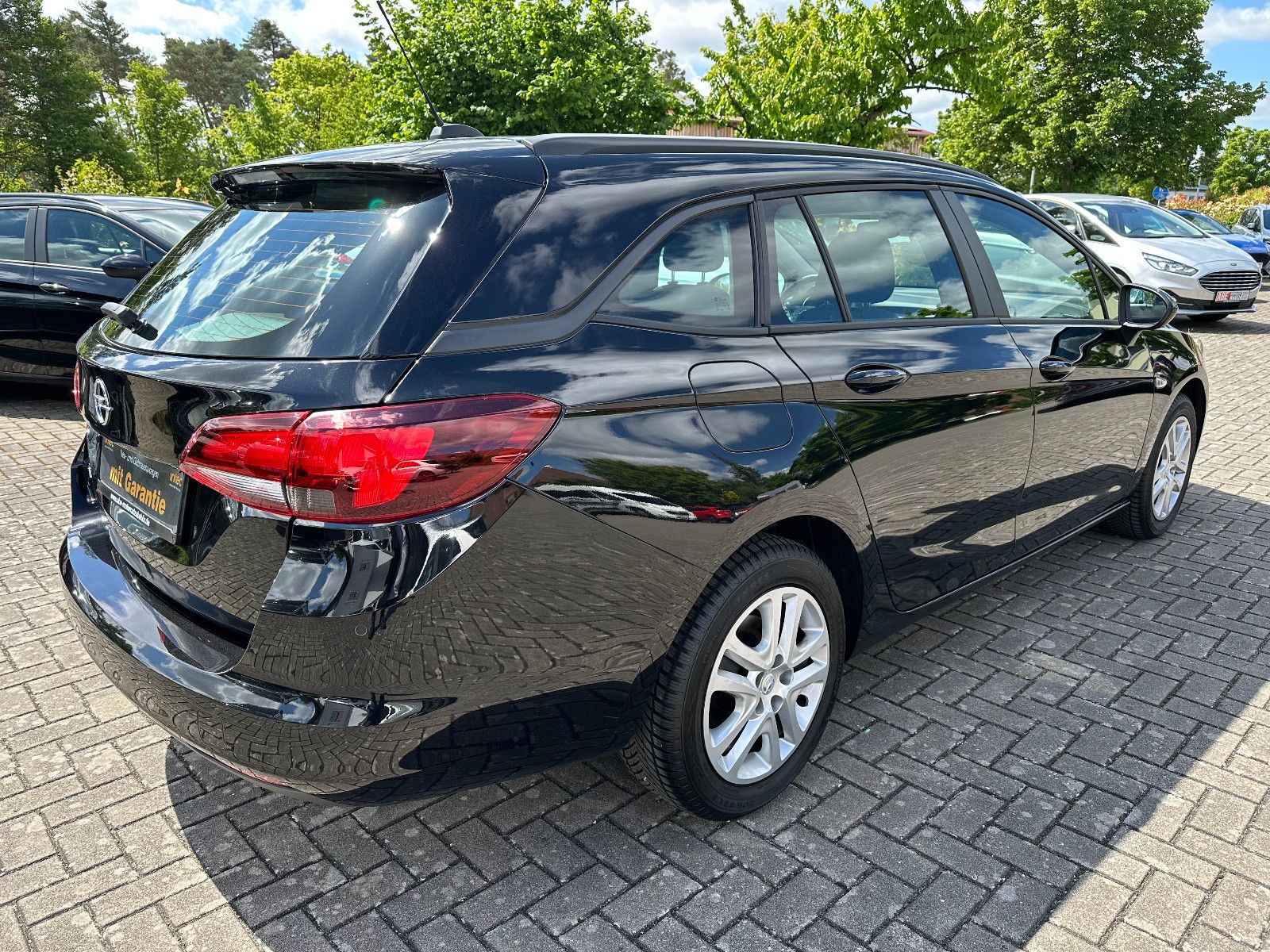 Opel Astra K 1.4 Turbo Sports Tourer Edition - Samsaru's Car Outlet