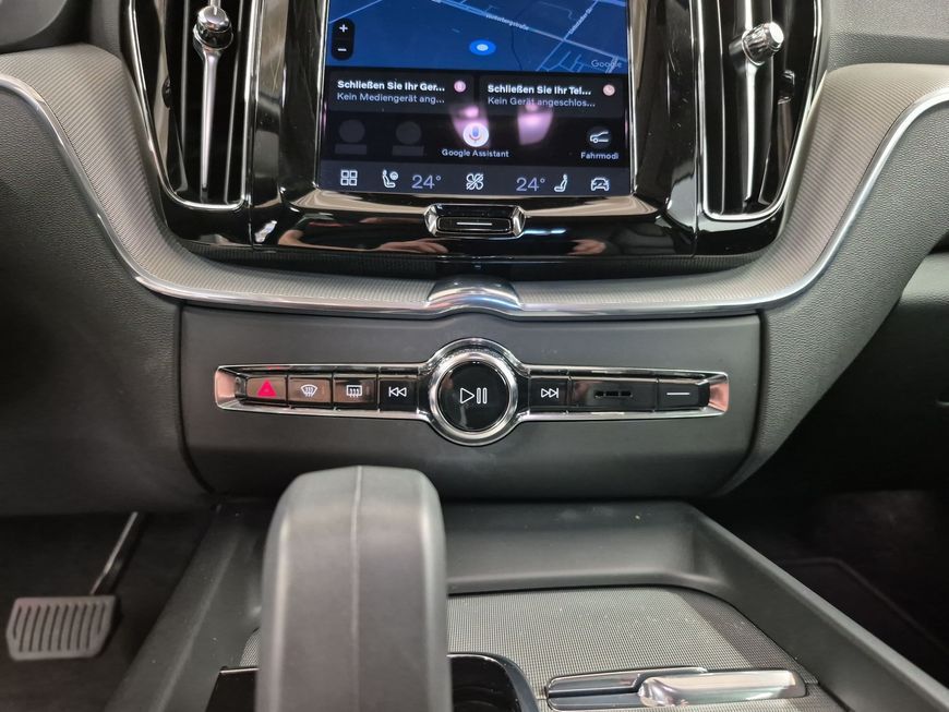 Volvo XC60 B4 B Plus Dark    STDZH*BLIS*ACC*AHZV