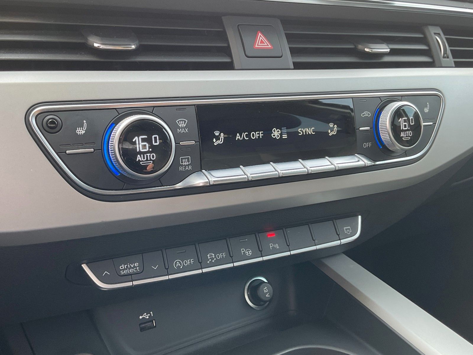 Audi A4 Av.40 TDI quattro S-Tr. - Samsaru's Car Outlet