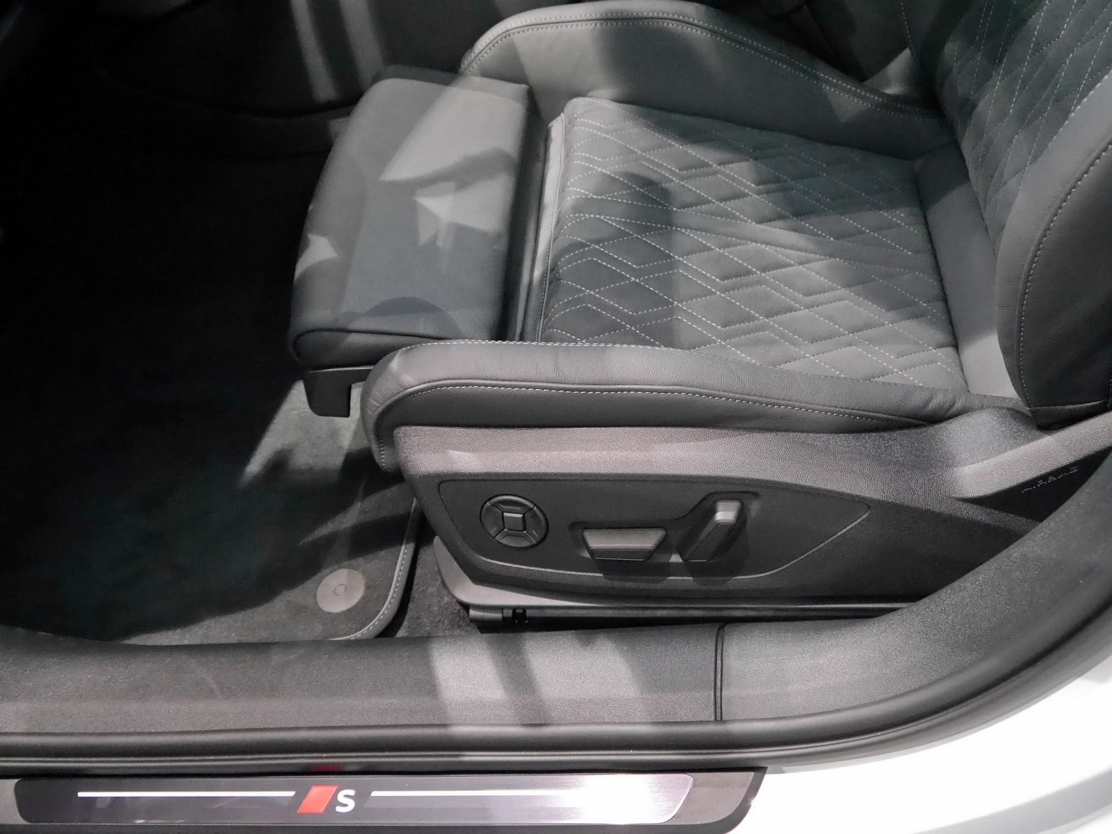 Audi A5 Limousine TFSI quattro S-LINE|TECH+|Elek.S.|2