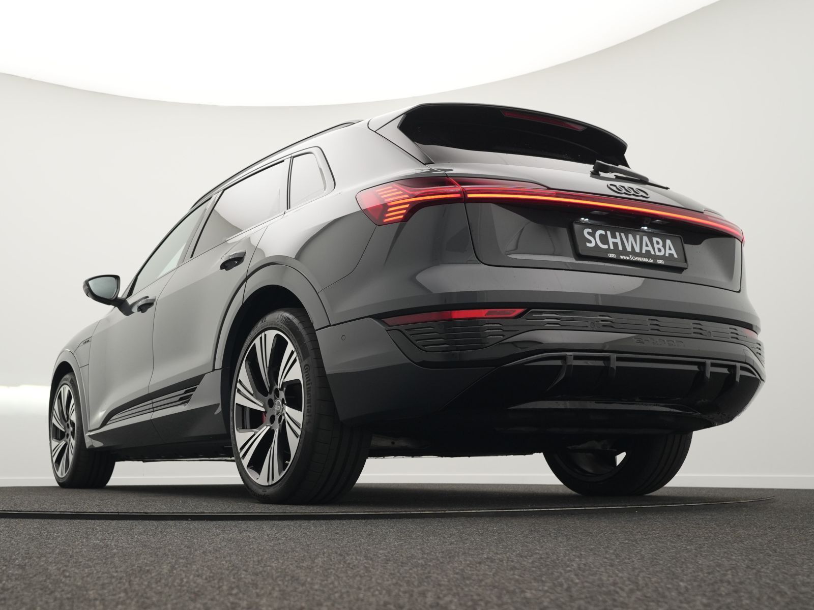 Audi Q8 e-tron 50 quattro 2x S line*Opt.schw*PANO*AHK