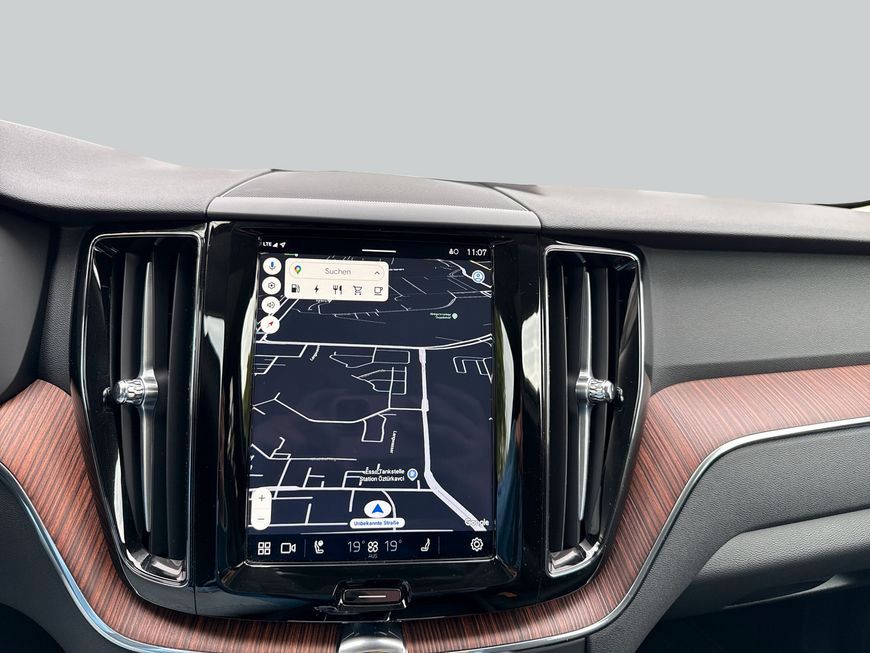 Volvo XC60 T6 AWD Recharge Plus Dark