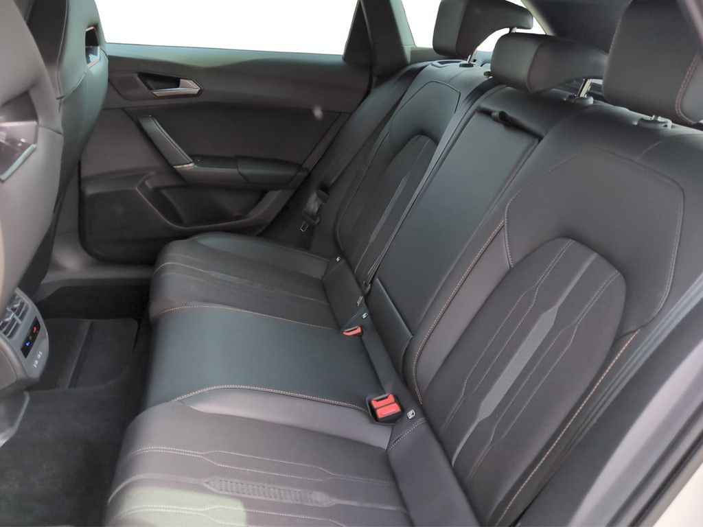 Cupra Leon Sportstourer e-Hybrid - Samsaru's Car Outlet