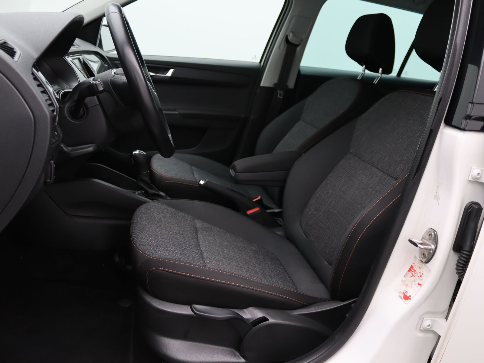 Skoda Fabia Combi 1.0 TSI DSG - Samsaru's Car Outlet