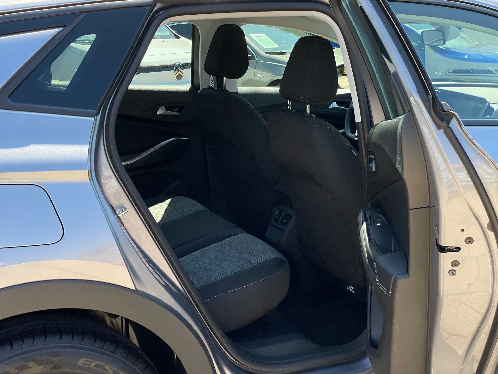 Opel Grandland (X) - Samsaru's Car Outlet