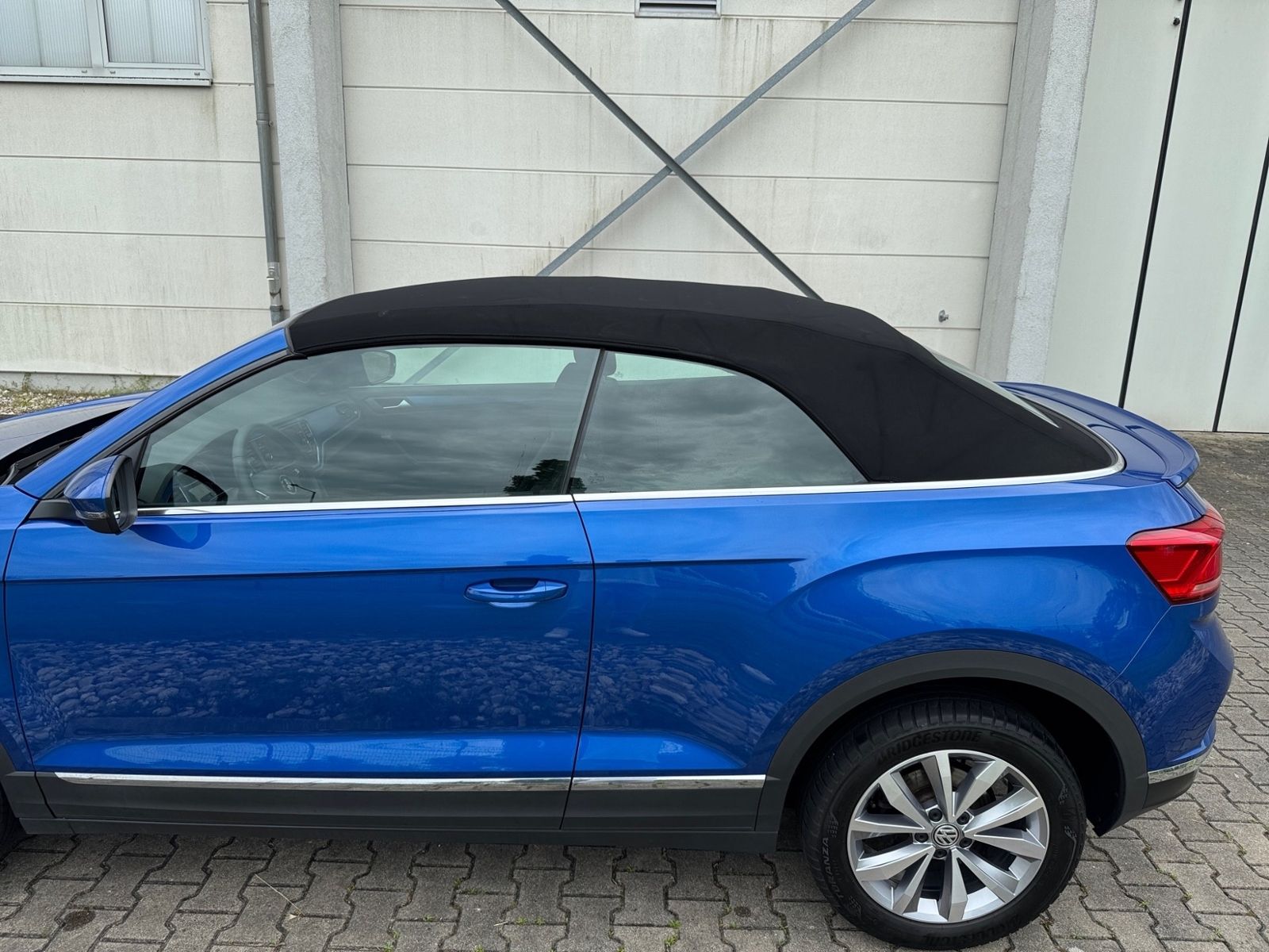 Volkswagen T-Roc 1.5 TSI Style - Samsaru's Car Outlet