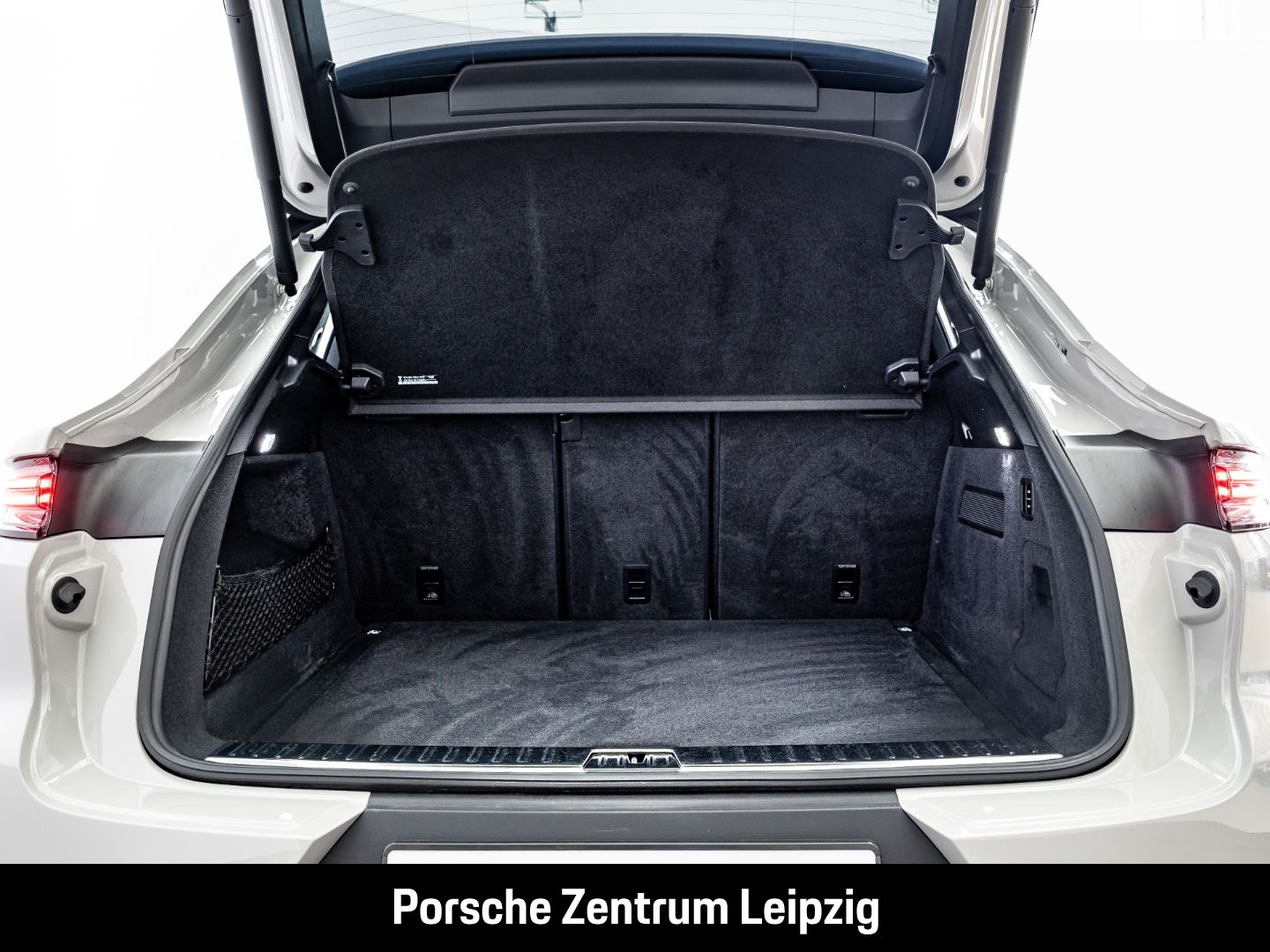 Porsche Cayenne S Coupe HD Massage PDCC InnoDrive HeadUp