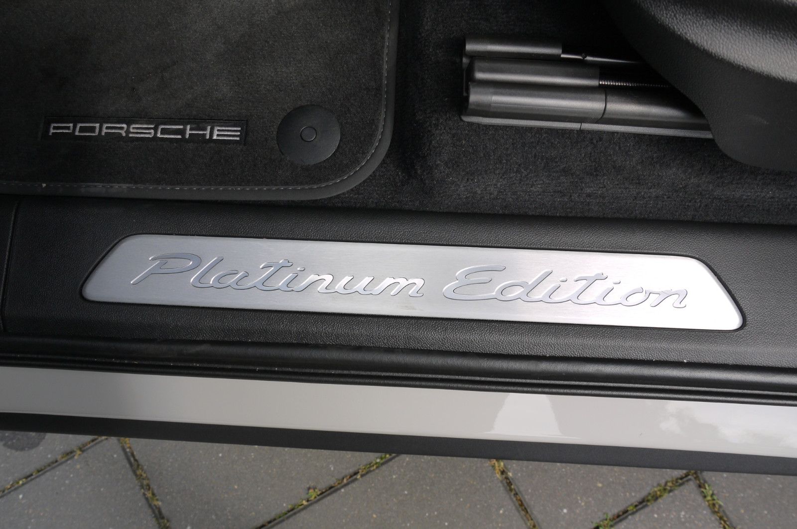 Porsche Cayenne E-Hybrid Platinum Edition*ACC*LUFT*PANO*