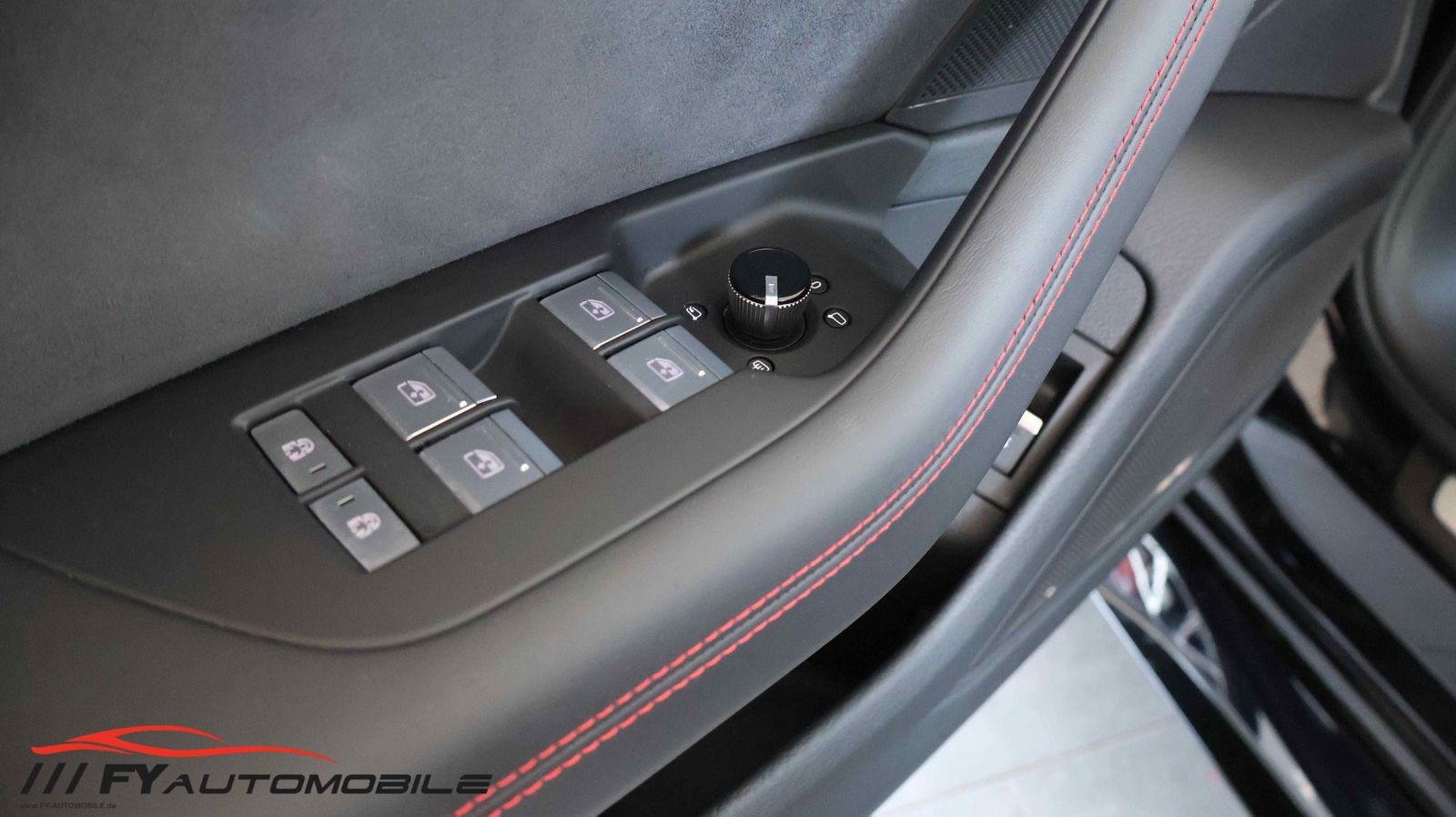 Audi RS6 4.0 TFSI quattro Keramic* Pano* AHK* Carbon