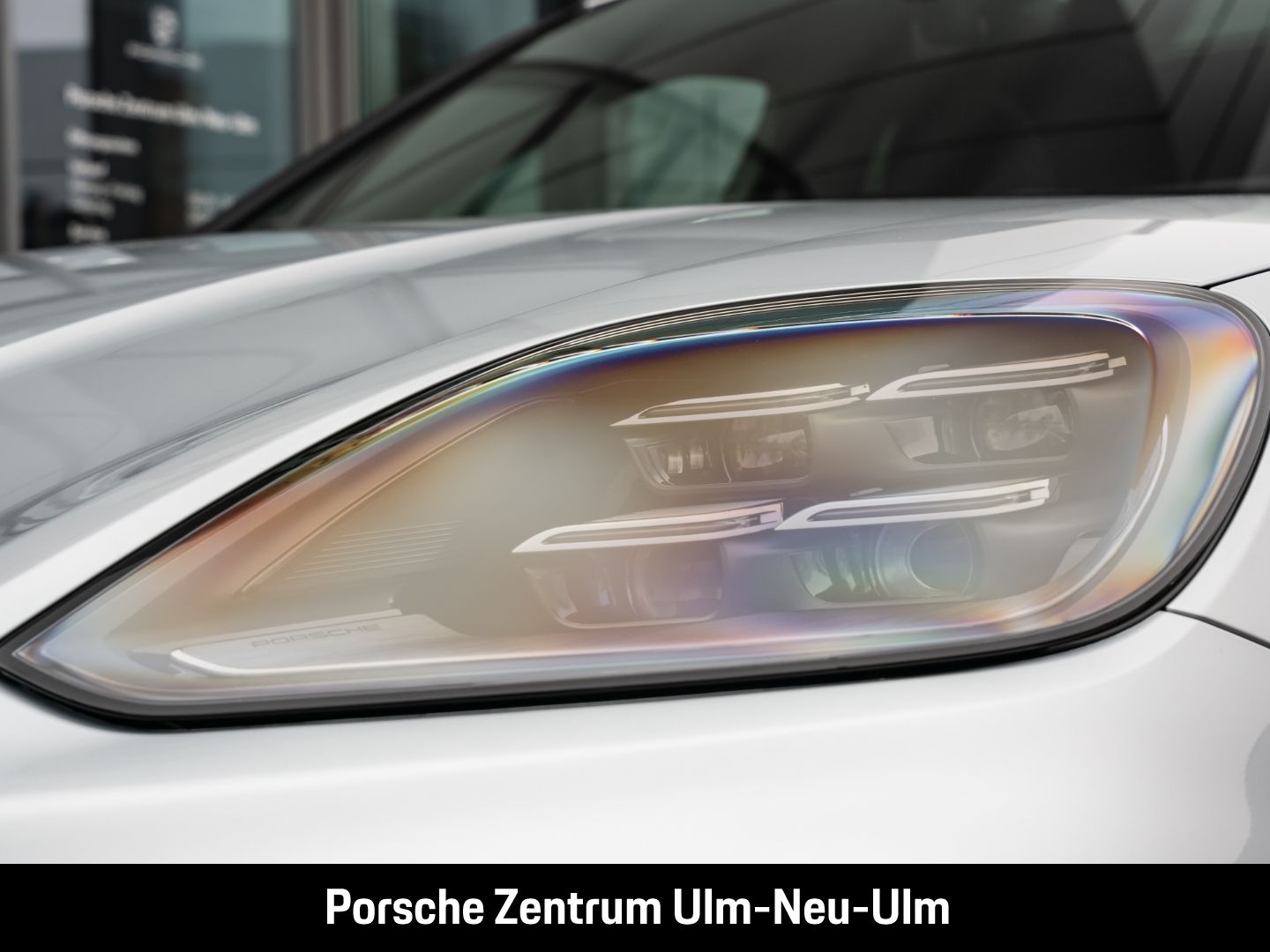 Porsche Cayenne Coupe InnoDrive Surround-View LED-Matrix