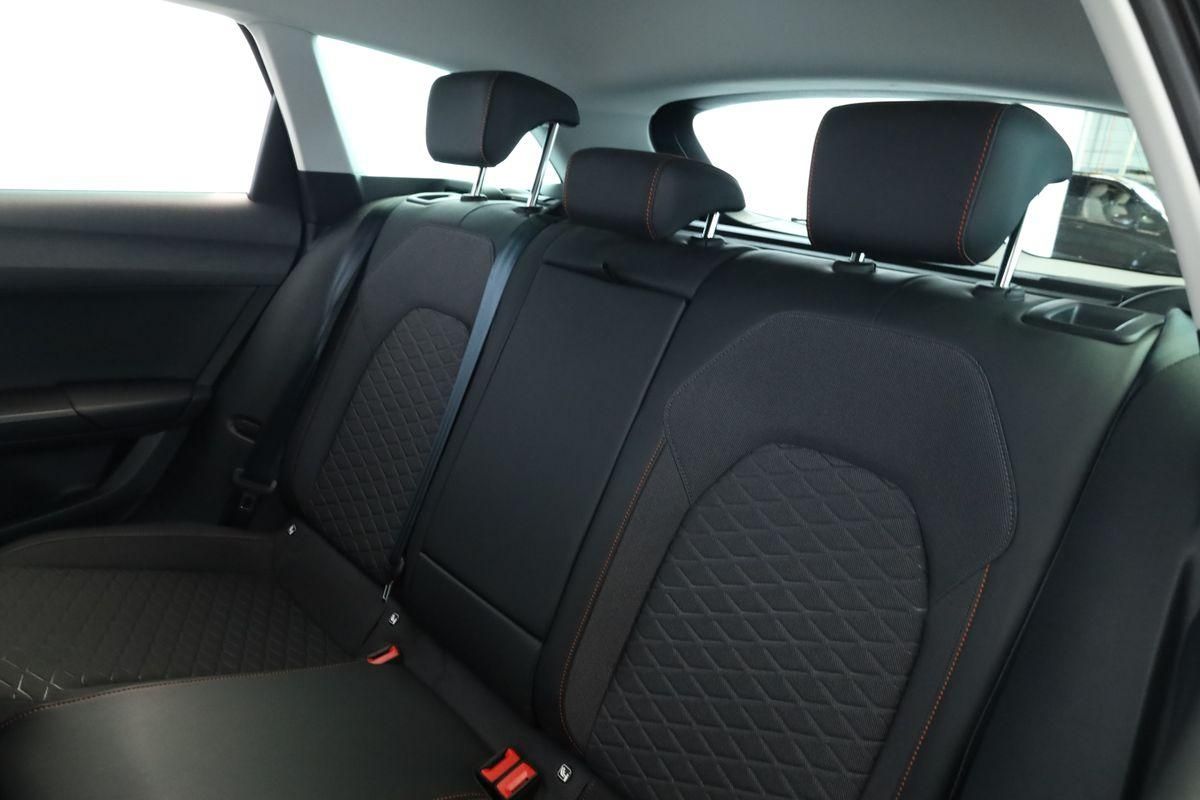 Seat Leon Sportstourer 2.0 TDI DSG FR LED Nav Kam AHK