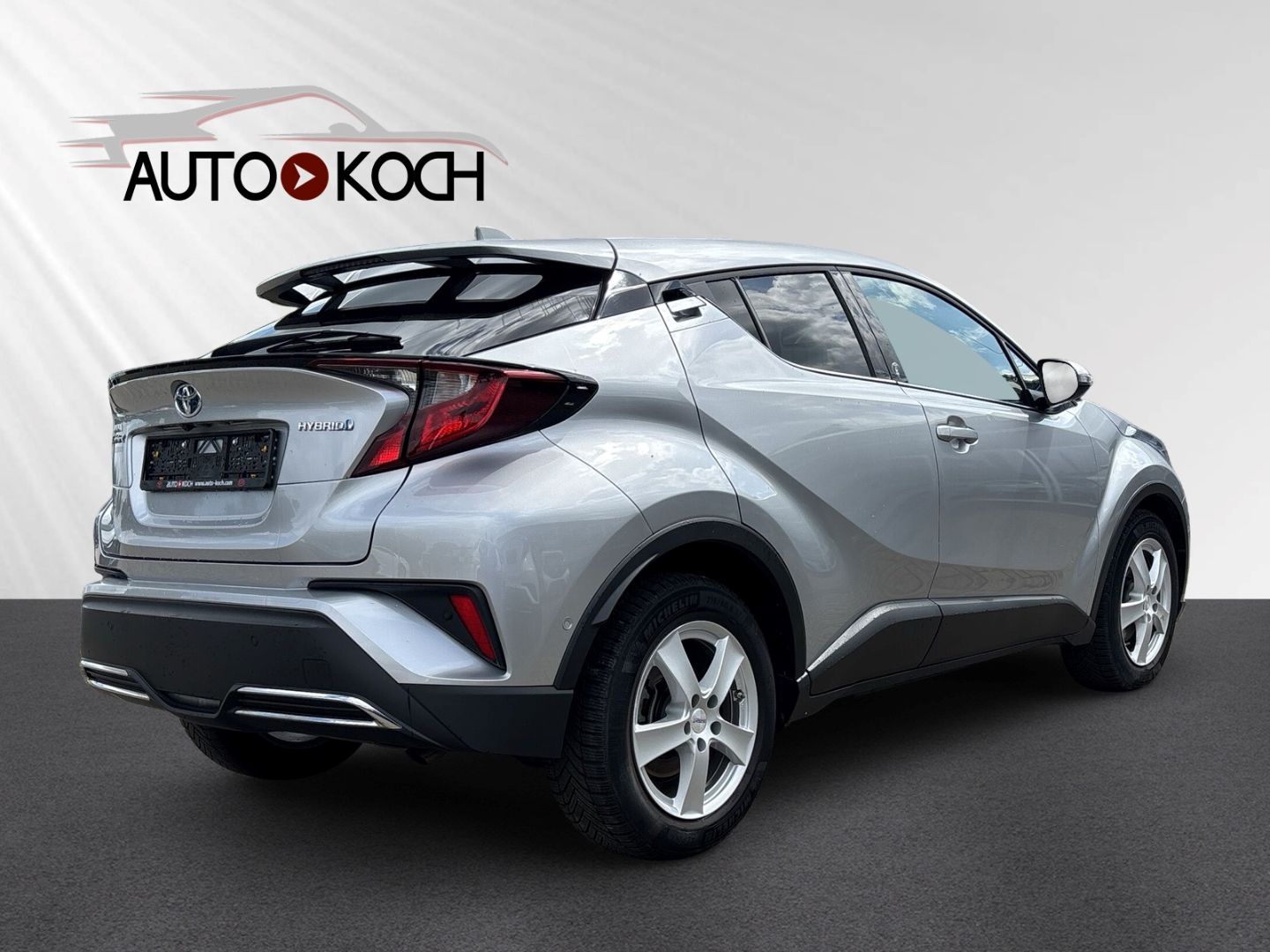 Toyota C-HR Hybrid Team D 2.0 - Samsaru's Car Outlet