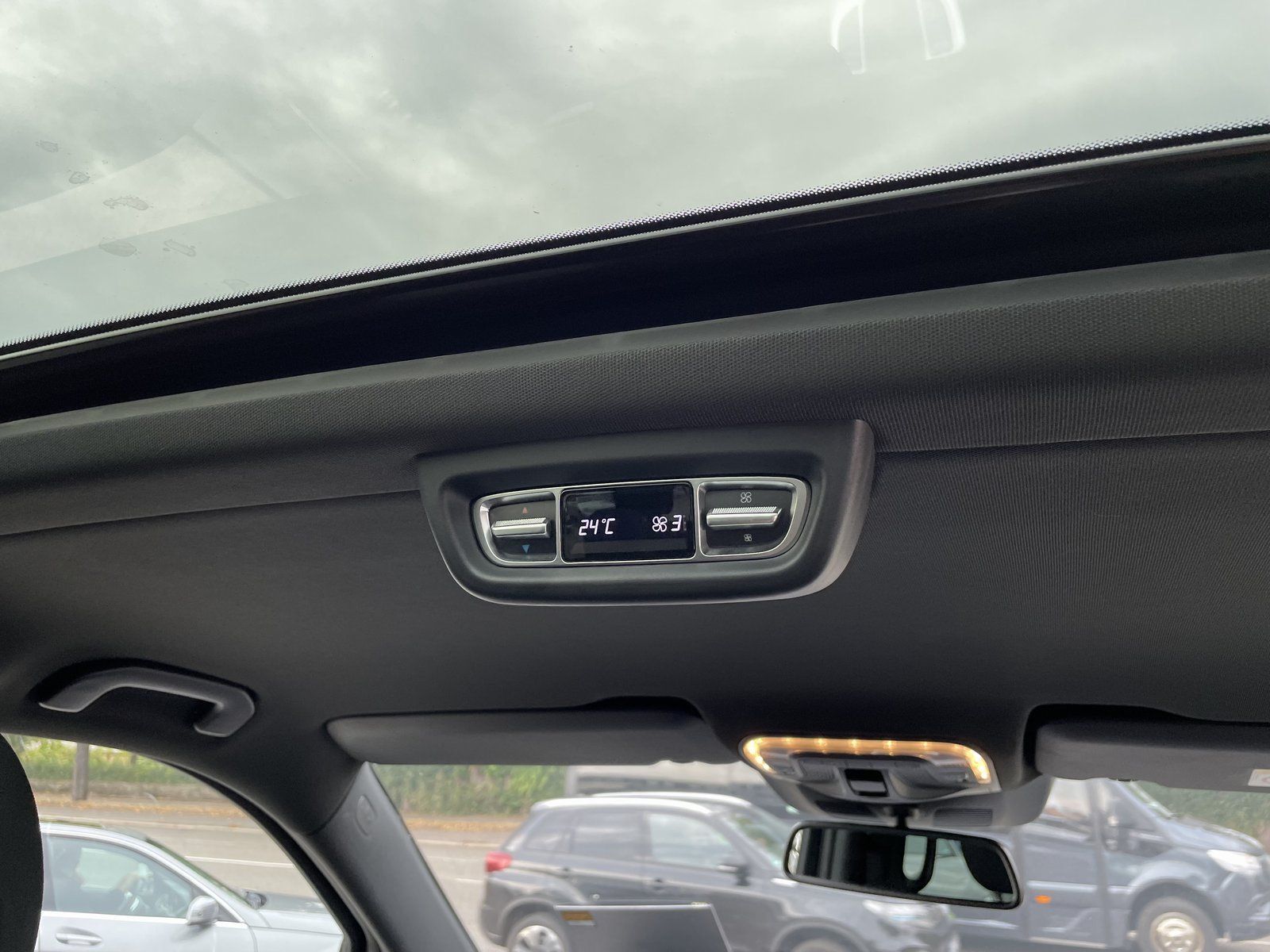 Mercedes-Benz V 220 d 4MATIC ED - Samsaru's Car Outlet