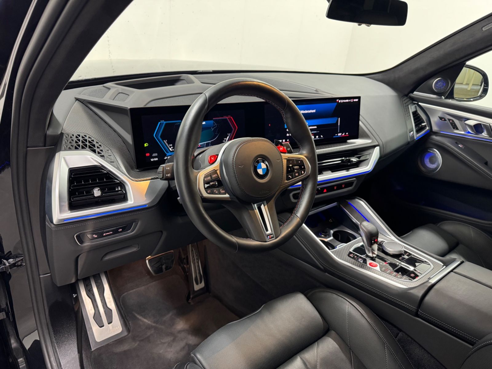 BMW XM 50 e, B&W, AHK, 23", Carbon, Massage, ...