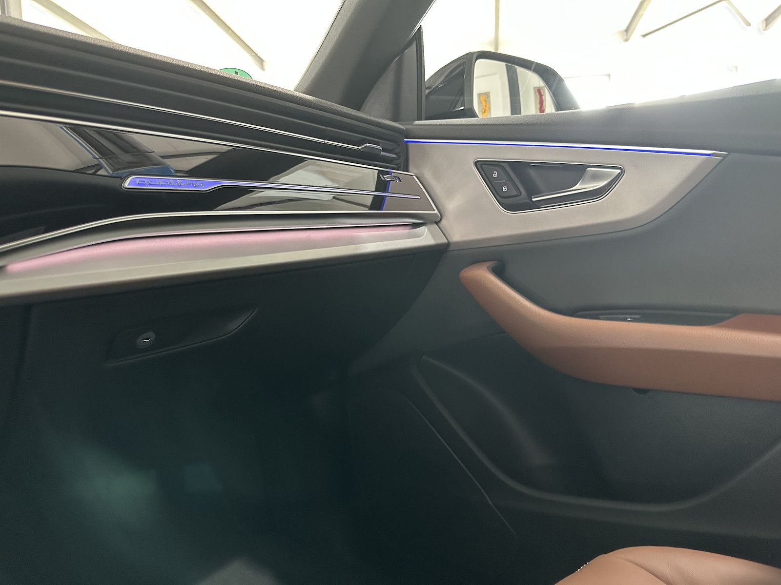 Audi Q8 45 Tdi quattro S Line - Samsaru's Car Outlet