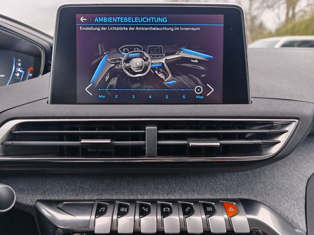Peugeot 3008 BlueHDI 130 EAT8 ALLURE - Samsaru's Car Outlet