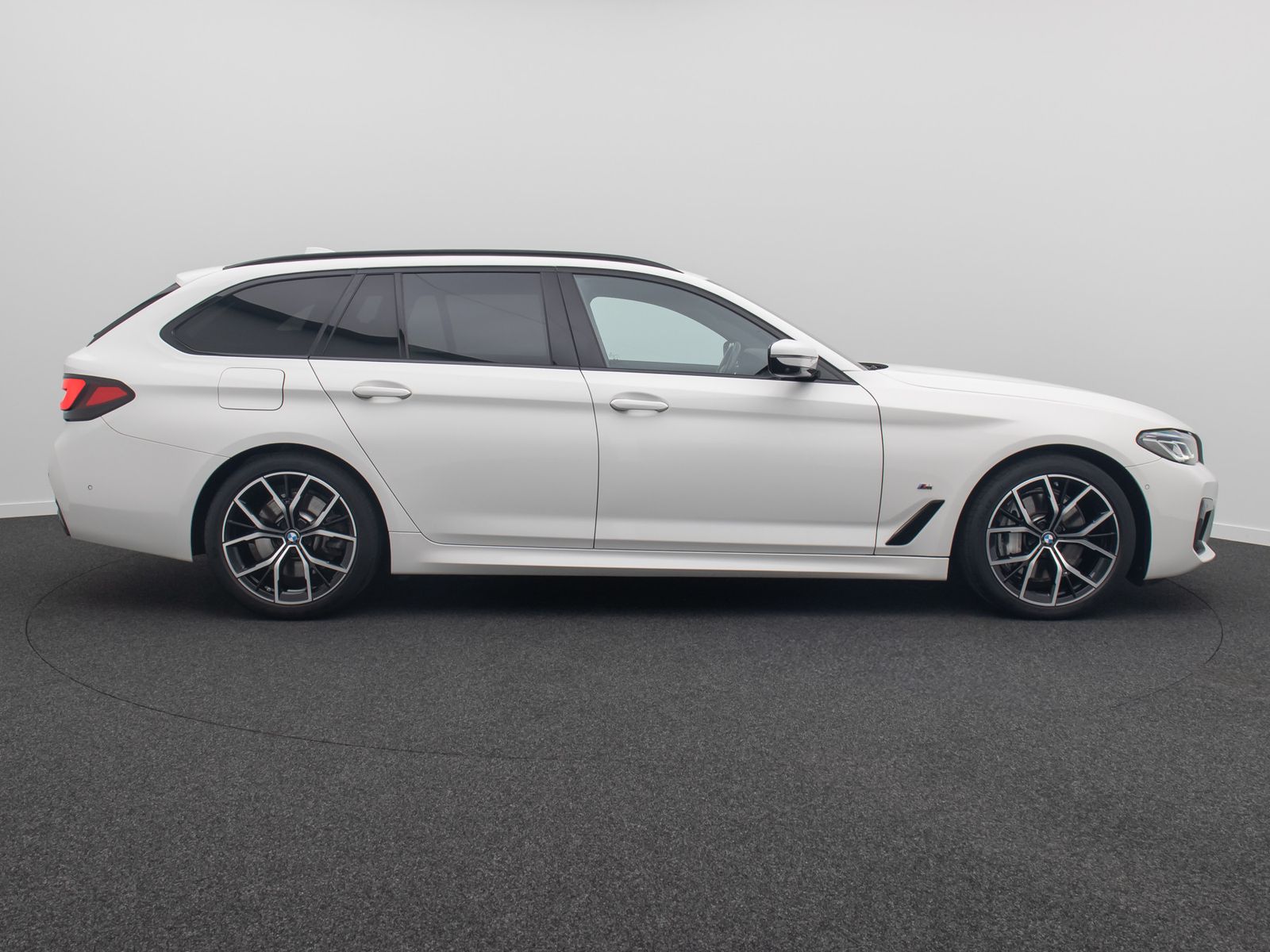 BMW 530d xD M Sport DAB Laser 360°HUD 4xKlima 19Zoll