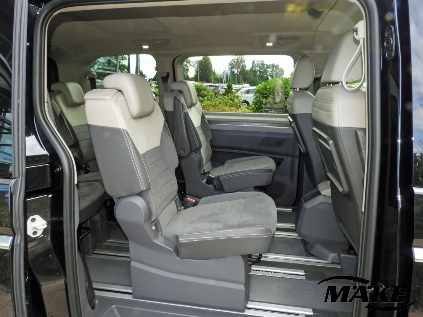 Volkswagen T7 Multivan Style 1.4eHybrid DSG - Samsaru's Car Outlet