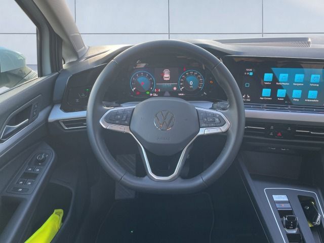 Volkswagen Golf Life 1.5 DSG - Samsaru's Car Outlet