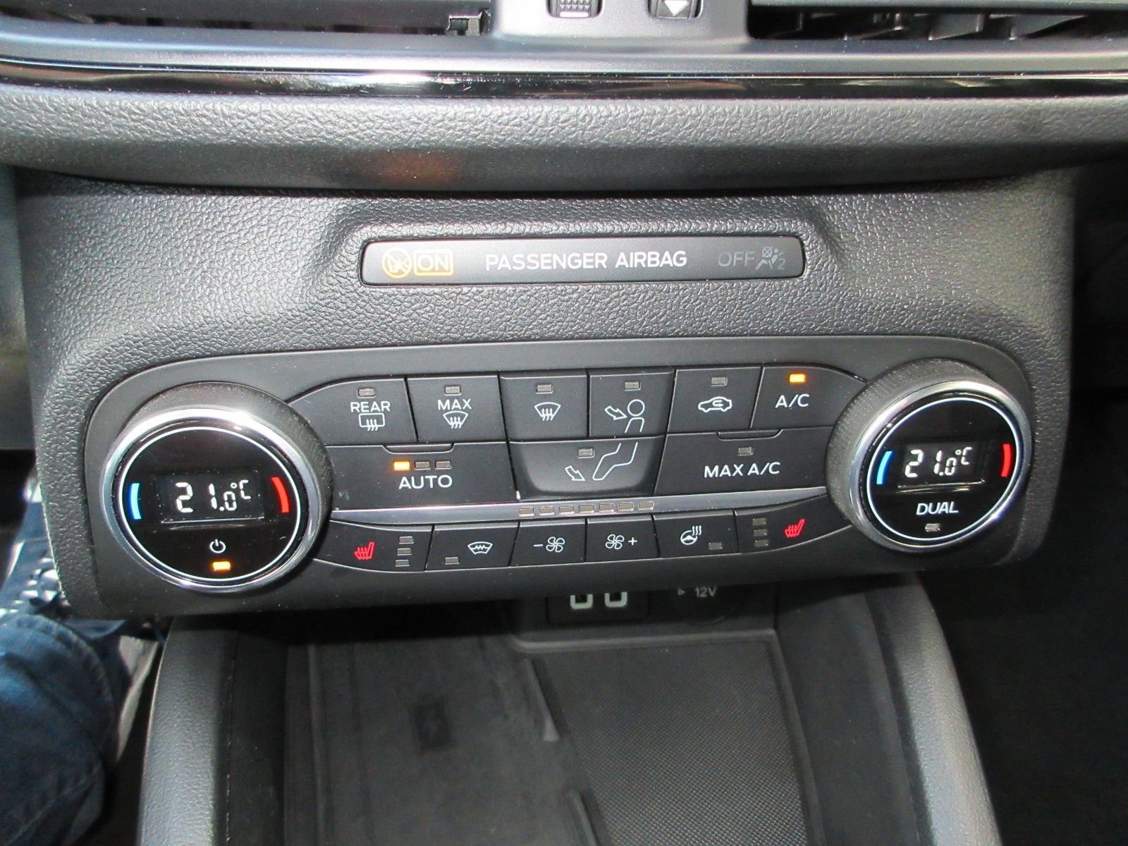 Ford Focus 1,5 EcoBlue ST-Line - Samsaru's Car Outlet