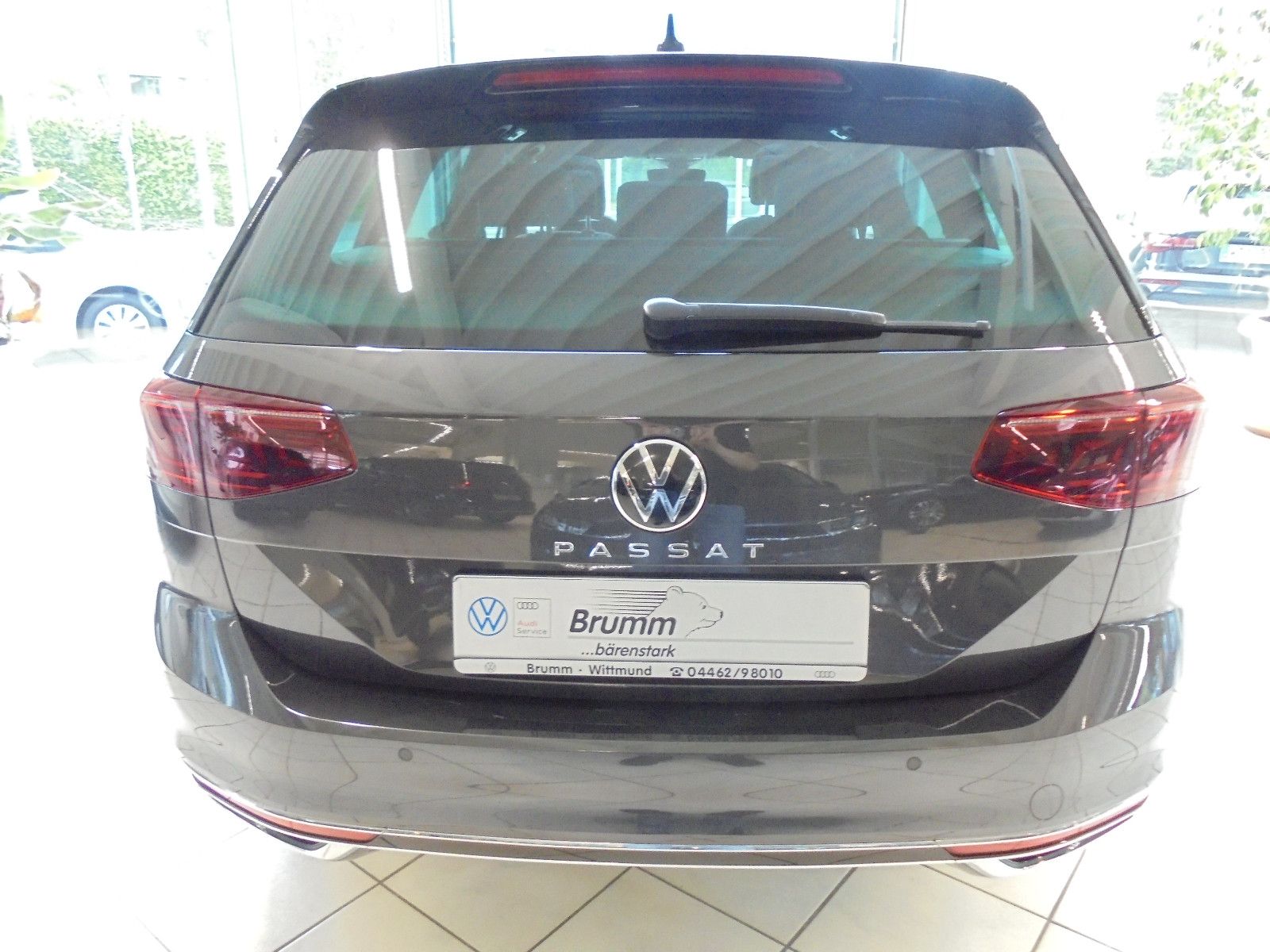 Volkswagen Passat Var Elegance/DSG/RLineEx/Pano/NaviPro/AHK