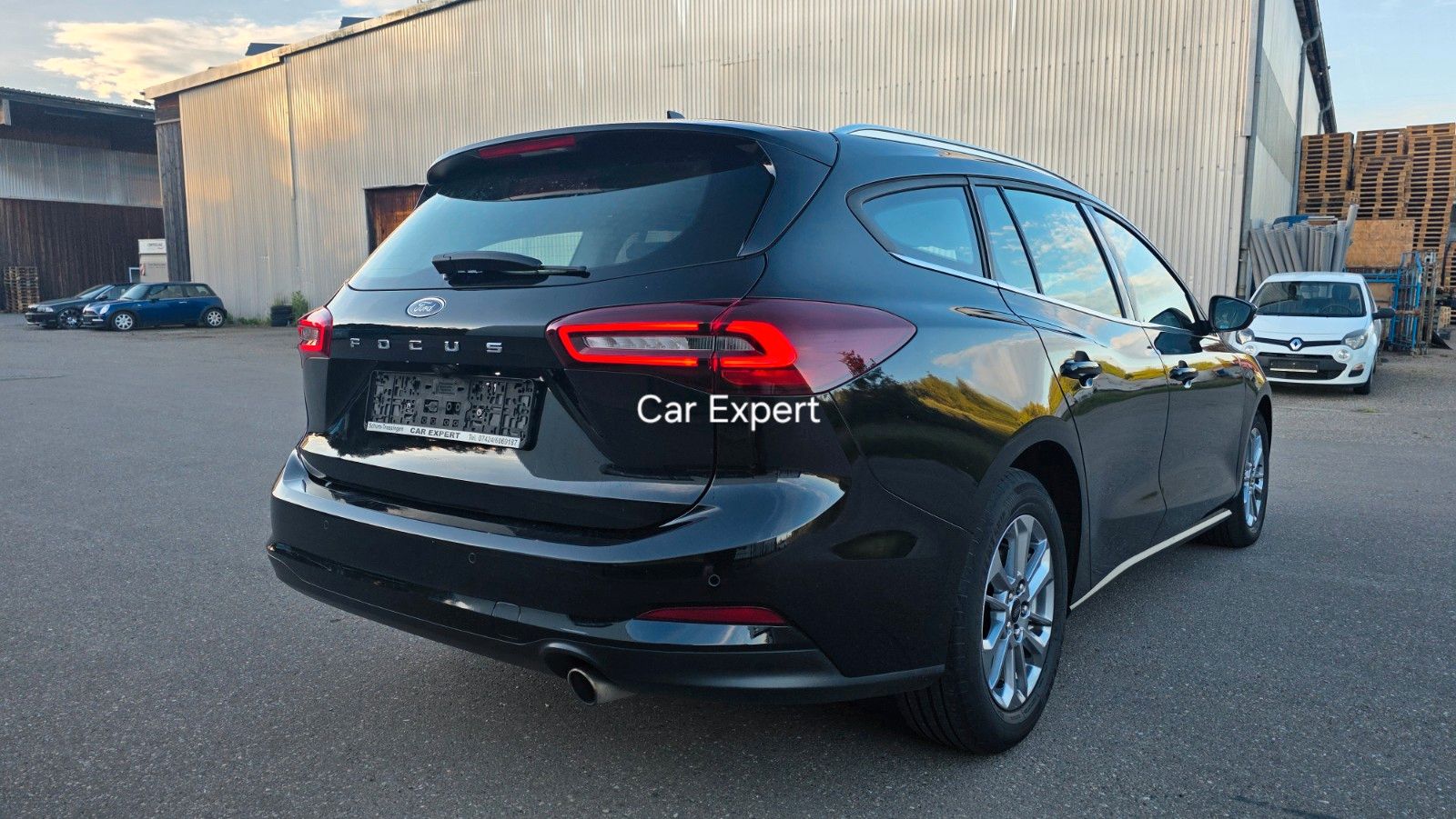 Ford Focus TurnierTitanium,1Hand,8xAlu,Scheckheft,LED