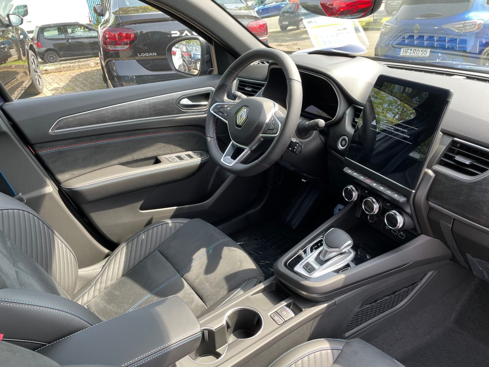 Renault Arkana Esprit Alpine TCe160 EDC - Samsaru's Car Outlet