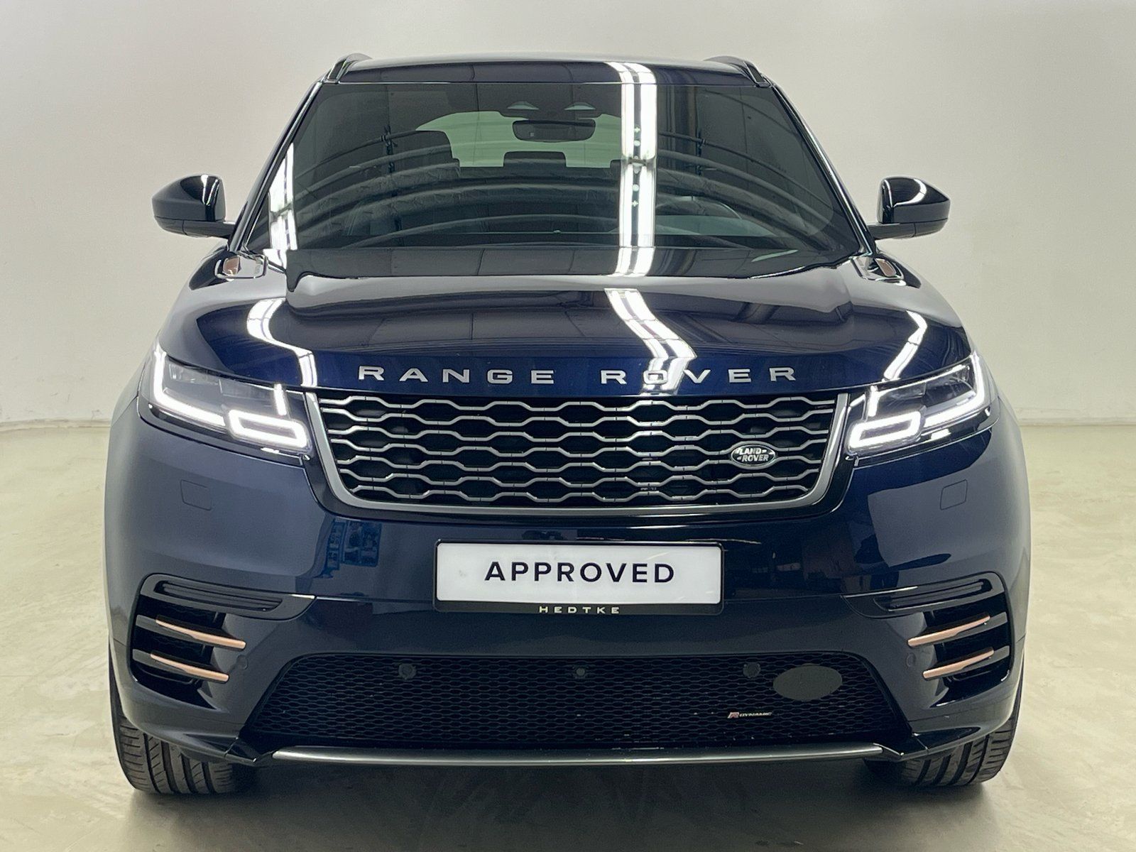 Range Rover Velar P400e R-Dynamic SE - Samsaru's Car Outlet