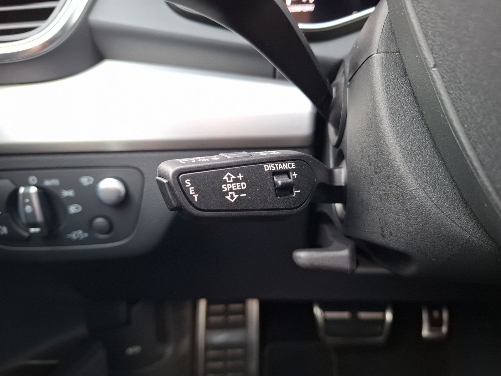 Audi Q5 40 TDI quattro S-line S-tronic STH Matrix AHK