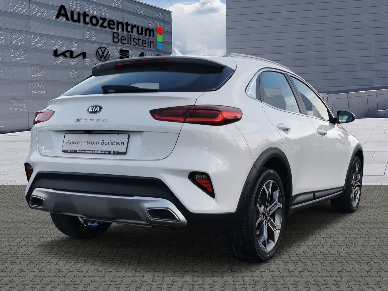Kia XCeed 1.6 PHEV DCT Spirit - Samsaru's Car Outlet