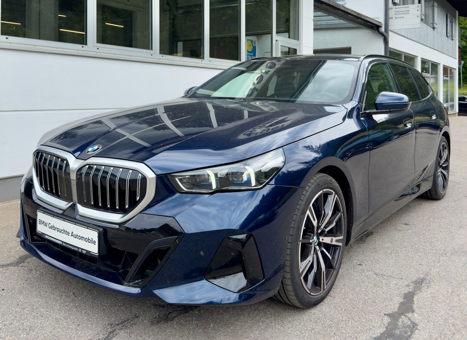 BMW 540d xDrive Touring M Sport AHK|Pano|360|NP:104k