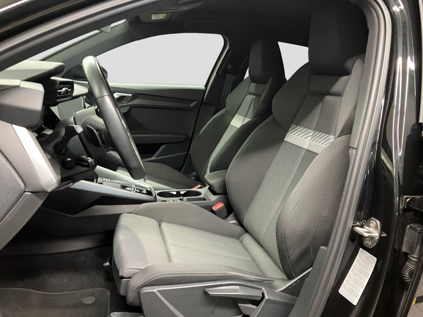 Audi A3 Sportback 45 TFSIe S line - Samsaru's Car Outlet