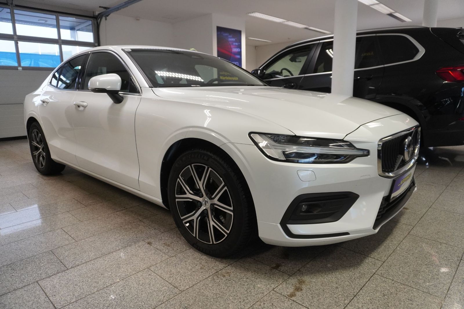 Volvo S60 B4 7DCT CORE Kamera/LED