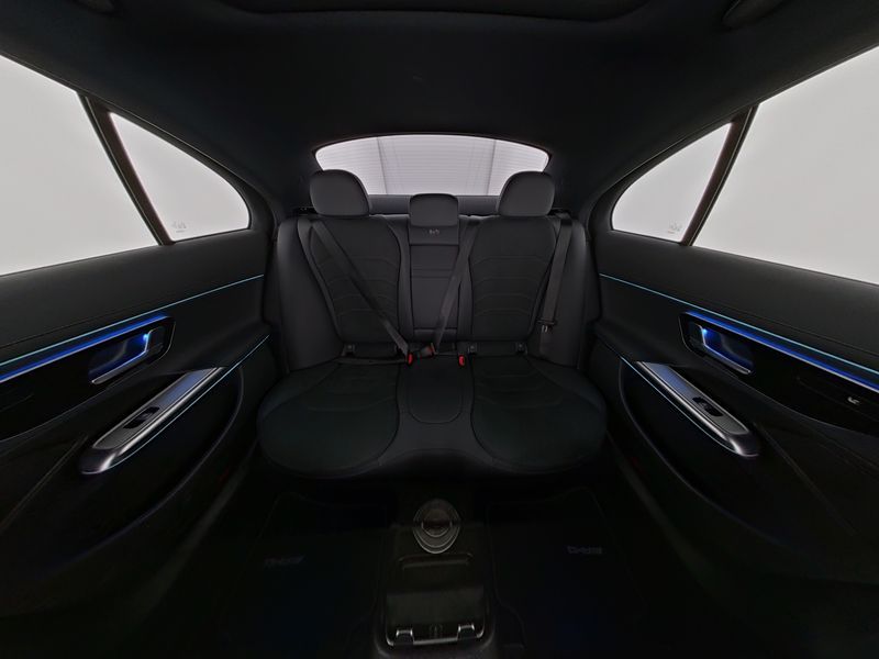 Mercedes-Benz E 300 de AMG-Sport - Samsaru's Car Outlet