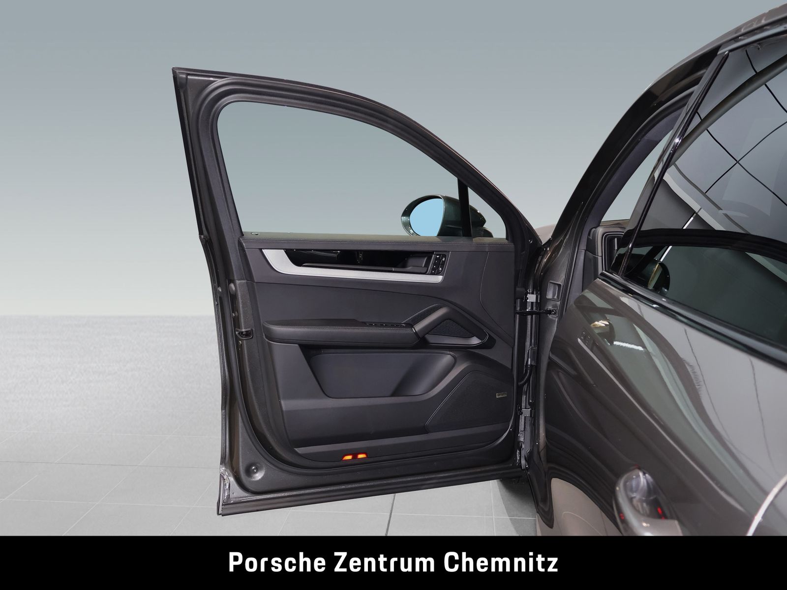Porsche Cayenne E-Hybrid Pano;Luft.;ACC;22":Sportabgas